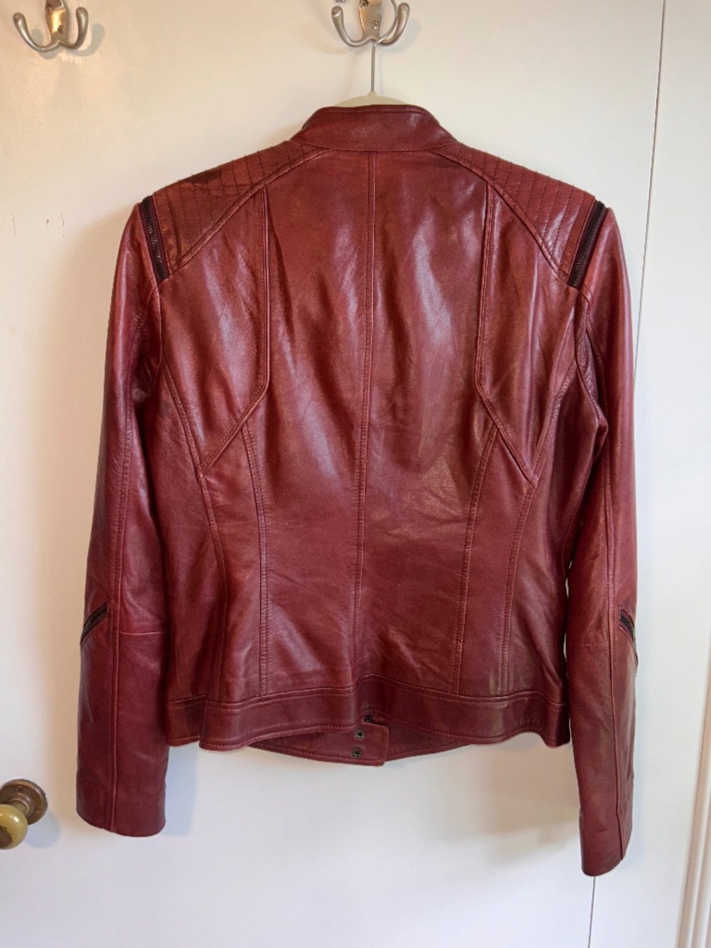 Bernardo Oxblood Leather Moto Scuba Jacket Quilted Shoulder Size S - Picture 3 of 15